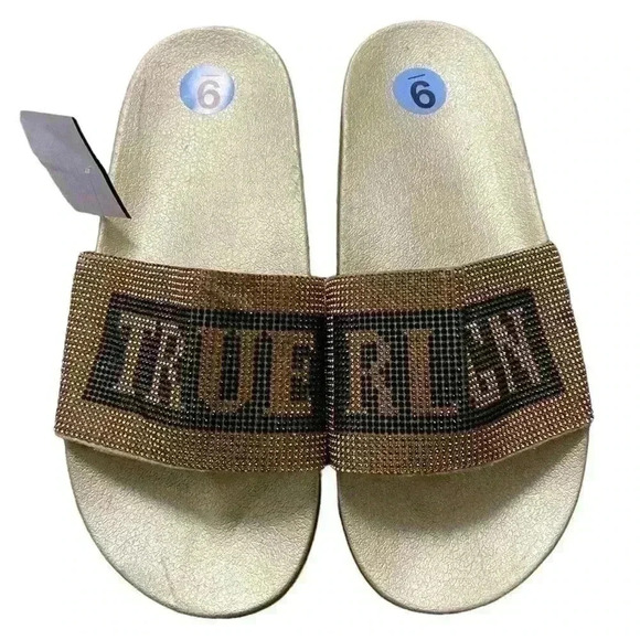 True Religion Shoes - True religion jasmin studded slip on sandals gold. Sz 9. NWT